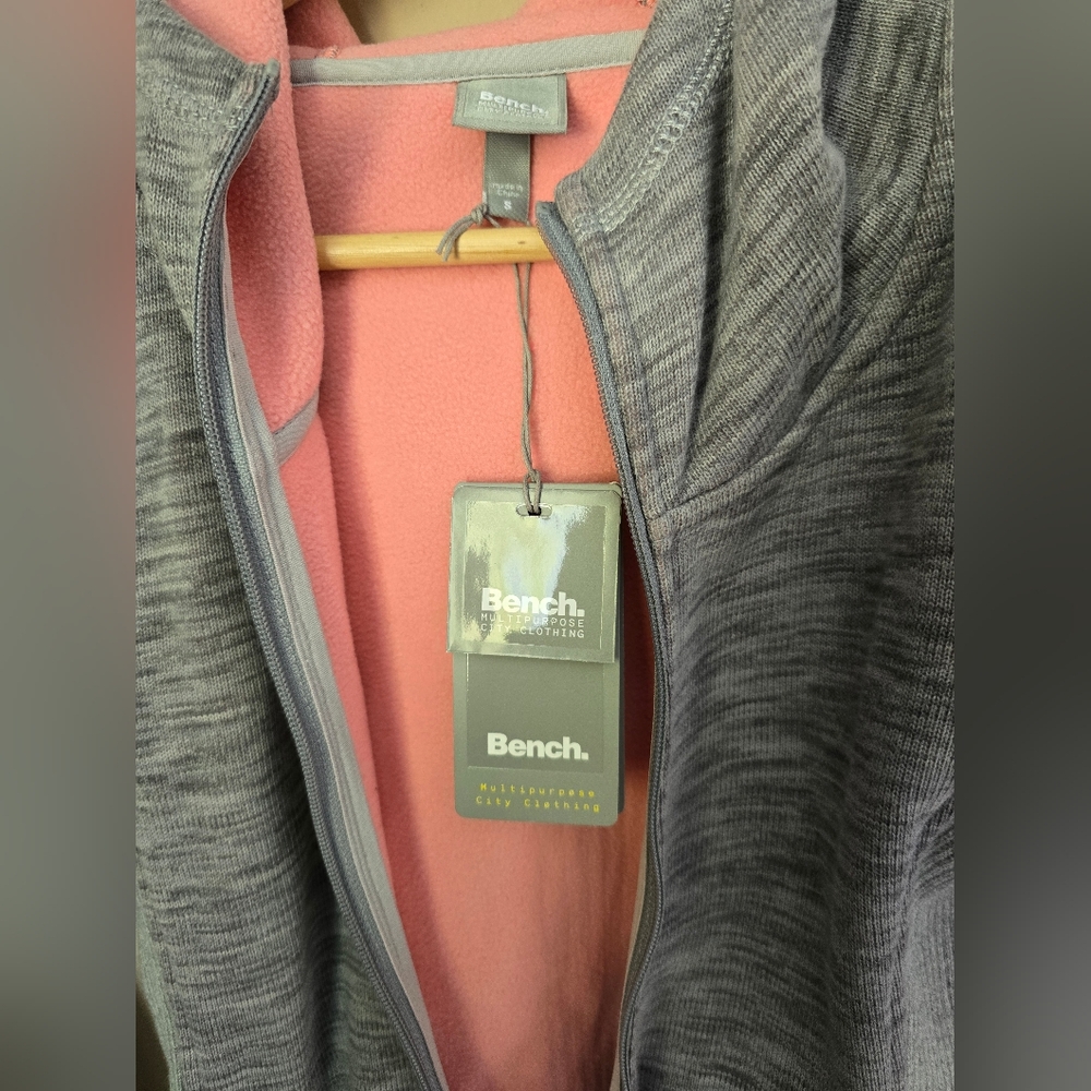 Bench Jacket - Picture 4 of 11